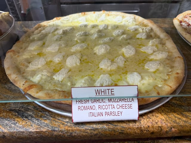 Bianco (White Pizza).