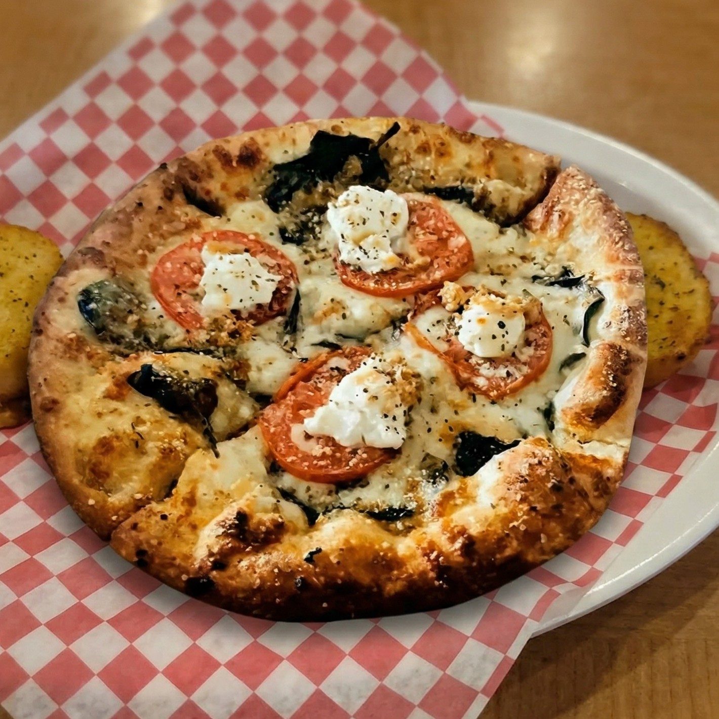 White Margherita Pizza.