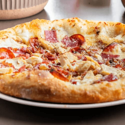 The New Yorker Pizza.